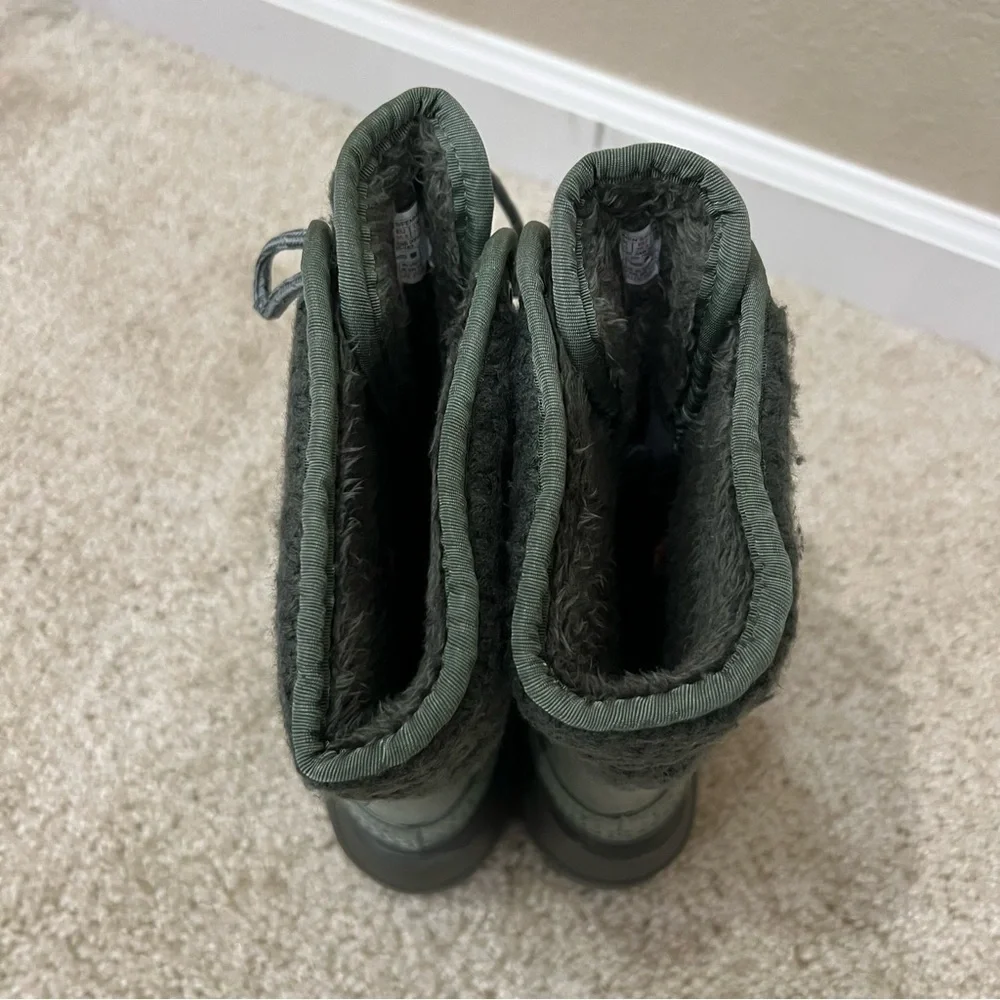 The North Face Women Shellista II Dachund Green Mid Winter Boots Size 5.5,